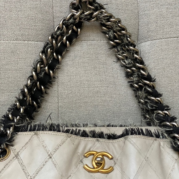 SOLD Chanel Tweed Trim Light Grey Leather Tote - Picture 12 of 16